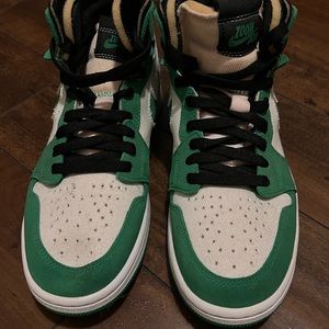 Nike. Green color. Size:8.5 men